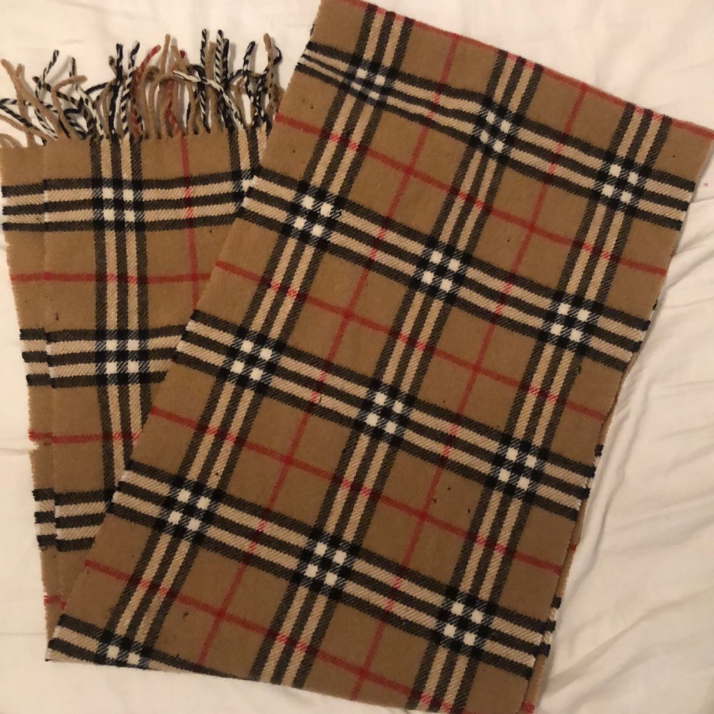 Damaged Burberry scarf.